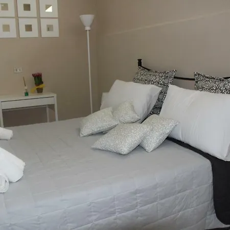 Bed & Breakfast Domus Tua 3*